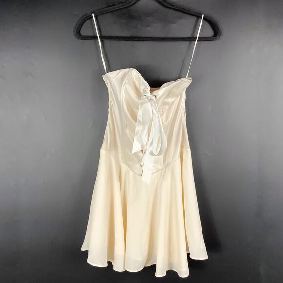 Superdown Solare Mini Dress Champagne Cream Strapless‎ Lace-Up Satin Flare Sz M - Picture 5 of 13